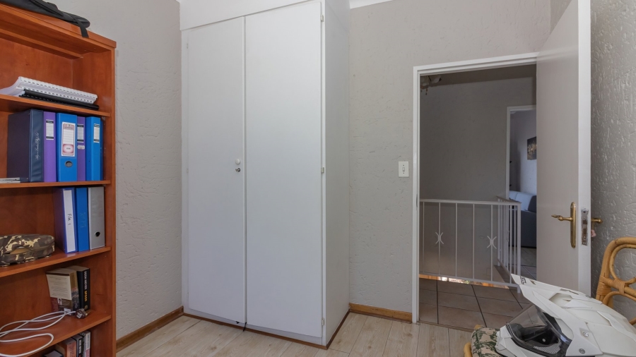 3 Bedroom Property for Sale in Kroonheuwel Free State